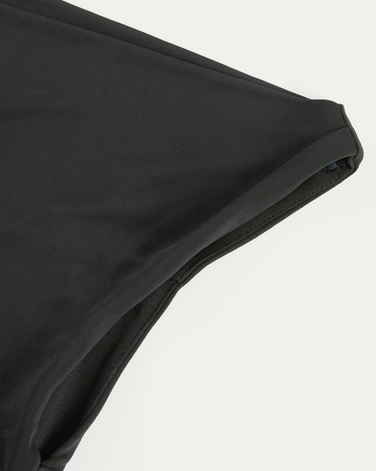 トップス stock#252110. color Black. size L 7360913_990_f_f_cubus_l_clover